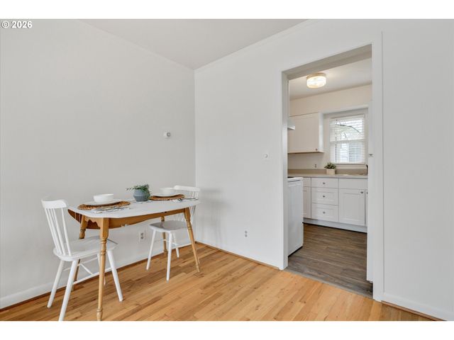 406 EASTFIELD Dr, Oregon City, OR 97045