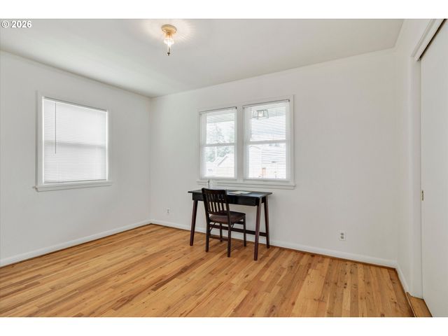 406 EASTFIELD Dr, Oregon City, OR 97045