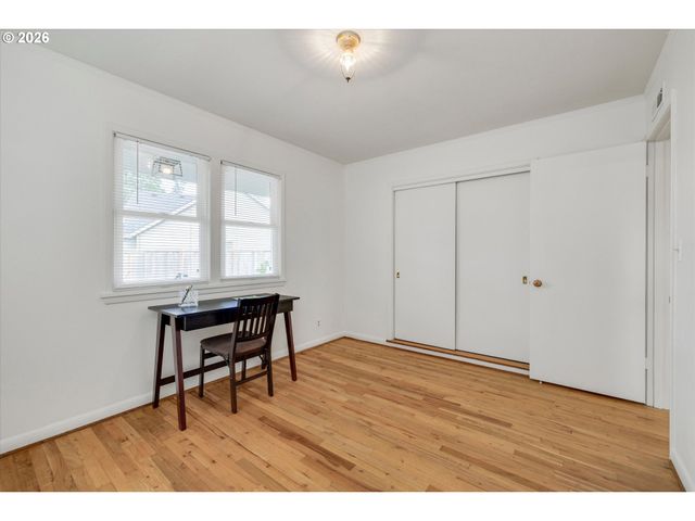 406 EASTFIELD Dr, Oregon City, OR 97045