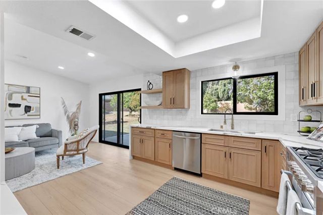 467 Lee Ave, Claremont, CA 91711