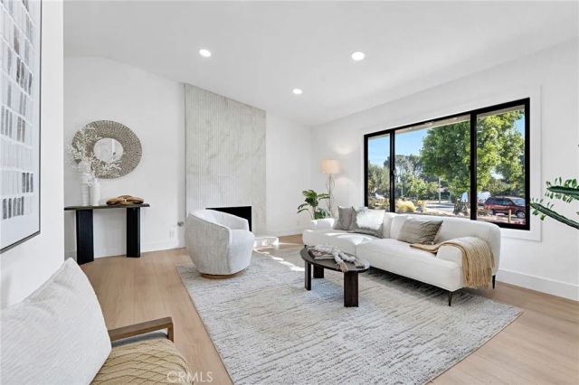 467 Lee Ave, Claremont, CA 91711