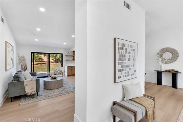 467 Lee Ave, Claremont, CA 91711