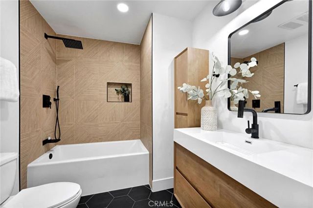 467 Lee Ave, Claremont, CA 91711