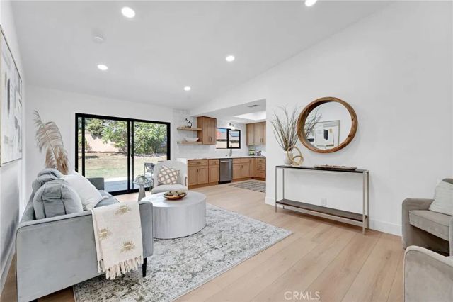 467 Lee Ave, Claremont, CA 91711