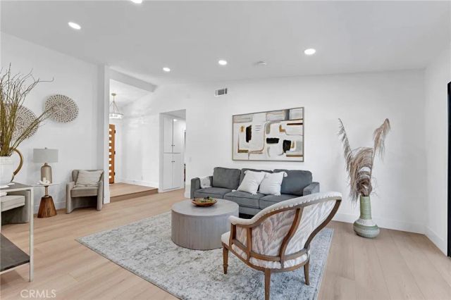 467 Lee Ave, Claremont, CA 91711