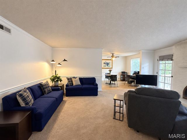 15631 Hedgeford Court 9, Chesterfield, MO 63017