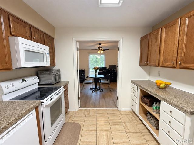 15631 Hedgeford Court 9, Chesterfield, MO 63017