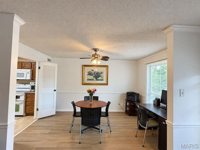 15631 Hedgeford Court 9, Chesterfield, MO 63017