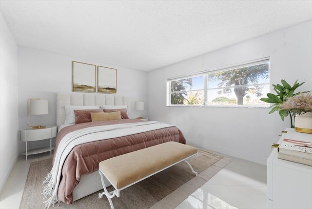 7797 Golf Cir Drive 104, Margate, FL 33063