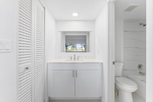 7797 Golf Cir Drive 104, Margate, FL 33063