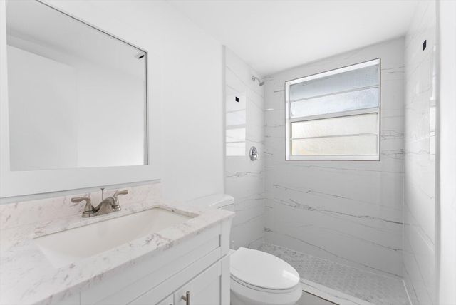 7797 Golf Cir Drive 104, Margate, FL 33063