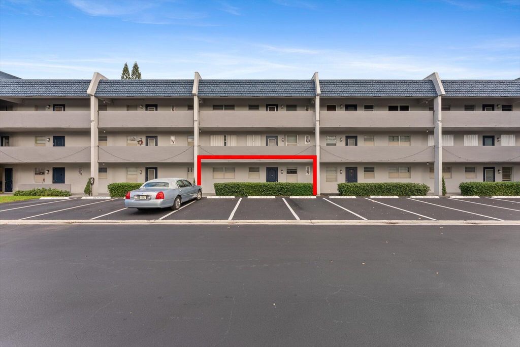 7797 Golf Cir Drive 104, Margate, FL 33063