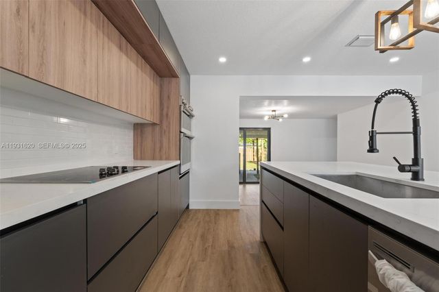 1516 SW 30th Terrace, Fort Lauderdale, FL 33312