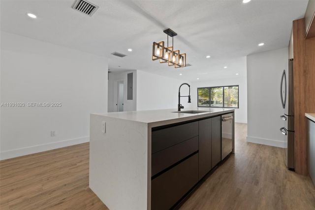 1516 SW 30th Terrace, Fort Lauderdale, FL 33312