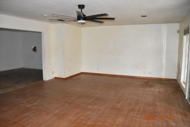 4115 E Dayton Avenue, Fresno, CA 93726