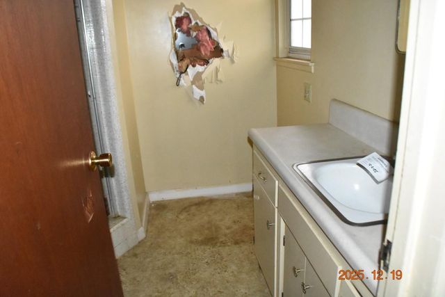 4115 E Dayton Avenue, Fresno, CA 93726