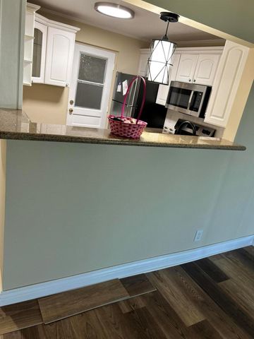 5201 NW 2nd Avenue 112, Boca Raton, FL 33487