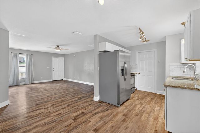 36 BAY RIDGE LOOP, Mascotte, FL 34753
