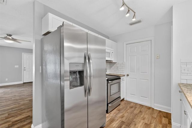 36 BAY RIDGE LOOP, Mascotte, FL 34753