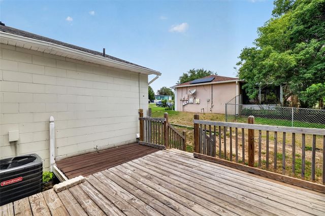 36 BAY RIDGE LOOP, Mascotte, FL 34753