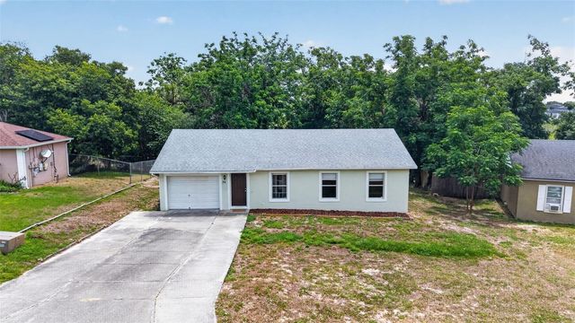36 BAY RIDGE LOOP, Mascotte, FL 34753