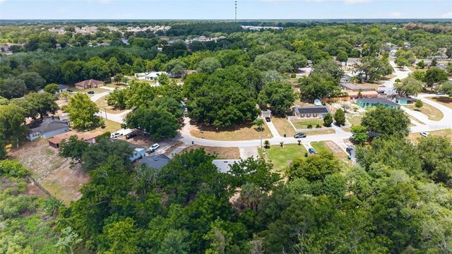 36 BAY RIDGE LOOP, Mascotte, FL 34753