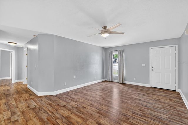 36 BAY RIDGE LOOP, Mascotte, FL 34753