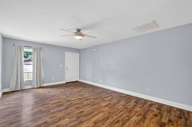 36 BAY RIDGE LOOP, Mascotte, FL 34753