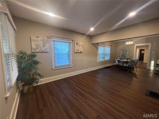 1604 Quendo Avenue, University City, MO 63130