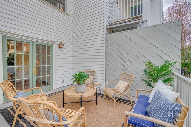 110 W Taylor Street, Savannah, GA 31401