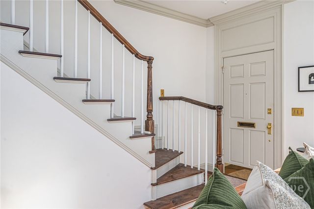 110 W Taylor Street, Savannah, GA 31401