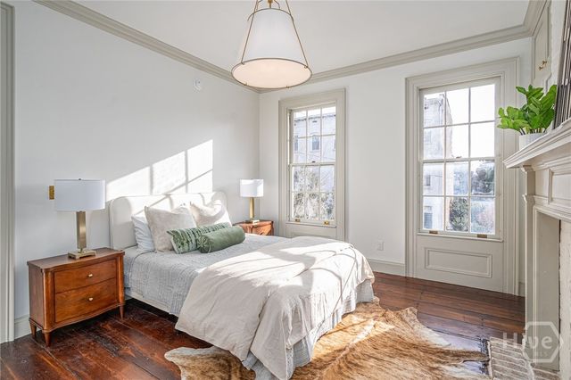 110 W Taylor Street, Savannah, GA 31401