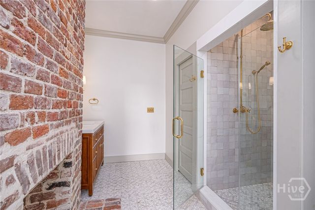 110 W Taylor Street, Savannah, GA 31401