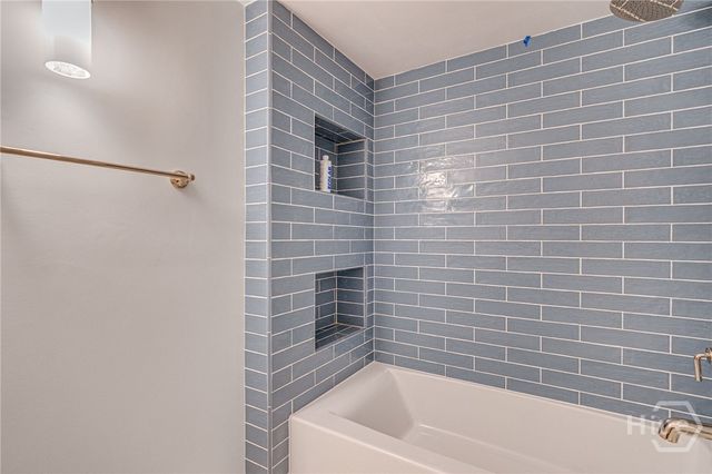 110 W Taylor Street, Savannah, GA 31401