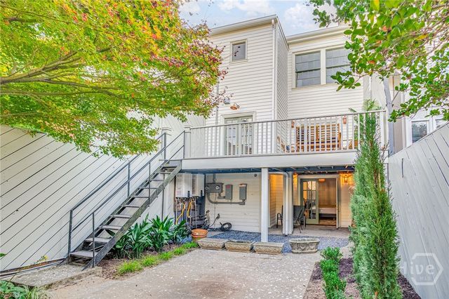 110 W Taylor Street, Savannah, GA 31401