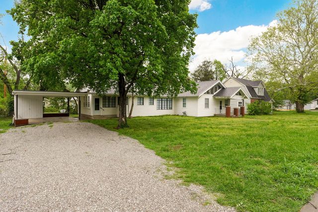 1615 West Nichols Street, Springfield, MO 65802