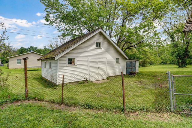 1615 West Nichols Street, Springfield, MO 65802