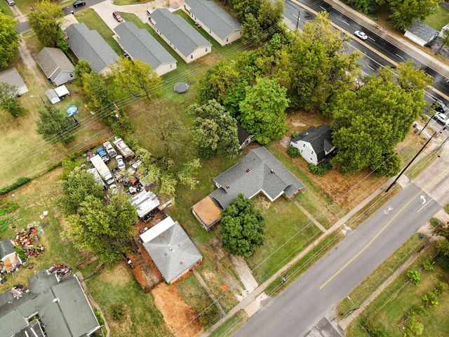 1615 West Nichols Street, Springfield, MO 65802