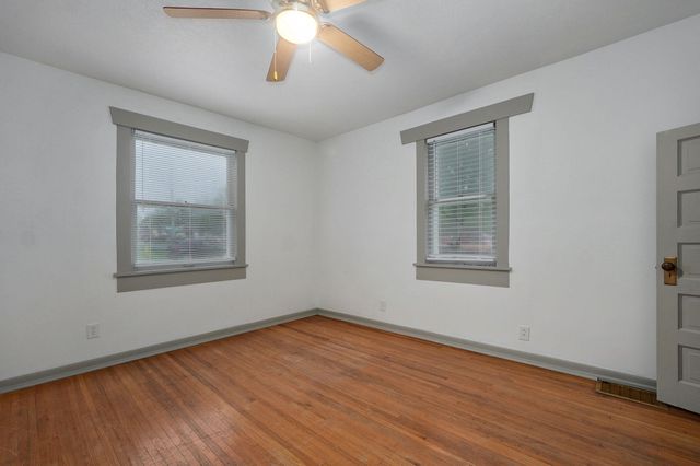 1615 West Nichols Street, Springfield, MO 65802
