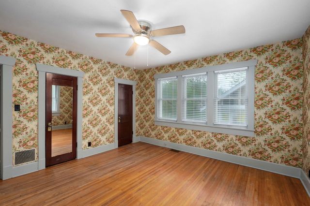 1615 West Nichols Street, Springfield, MO 65802