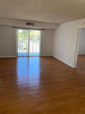 8240 SW 210th St 111, Cutler Bay, FL 33189