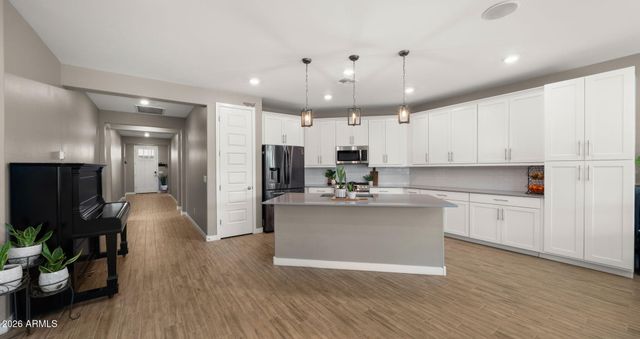 9741 E RESEARCH Avenue, Mesa, AZ 85212