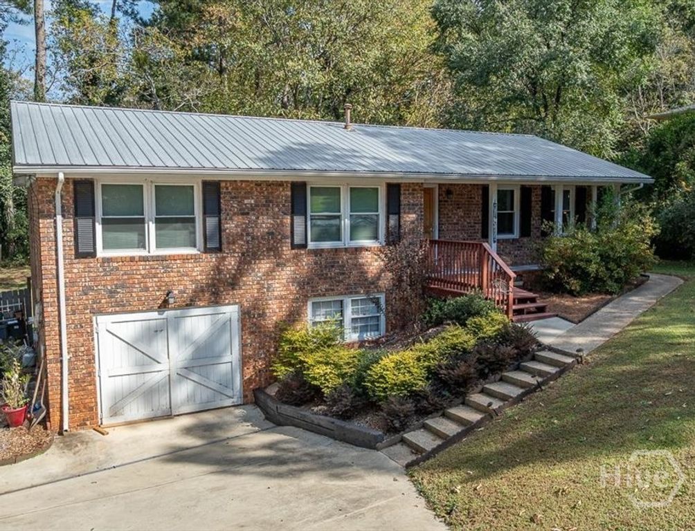1025 College Station Road, Athens, GA 30605