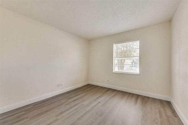 1049 Eastwood Drive, Lewisville, TX 75067