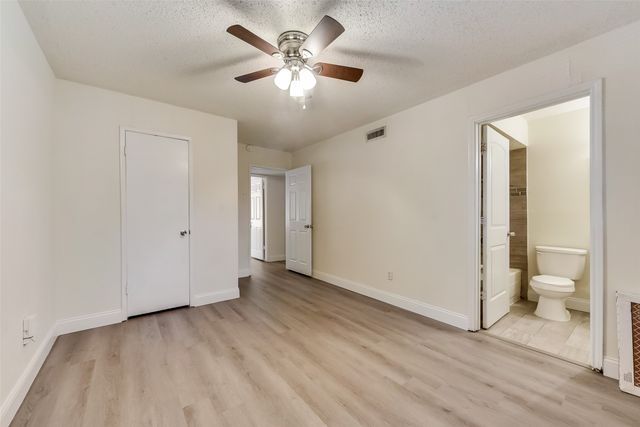 1049 Eastwood Drive, Lewisville, TX 75067