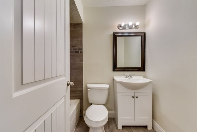1049 Eastwood Drive, Lewisville, TX 75067