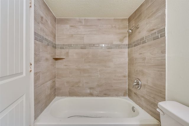 1049 Eastwood Drive, Lewisville, TX 75067