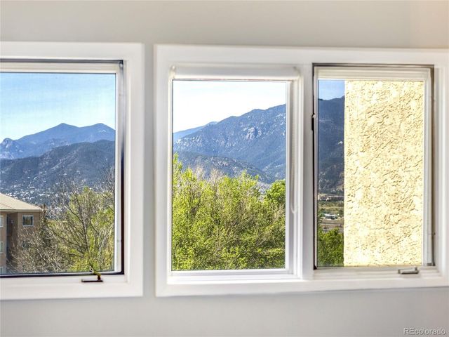 518 Observatory Drive, Colorado Springs, CO 80904