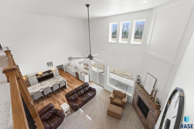27203 Cedar Ridge Ct, Harrisburg, SD 57032