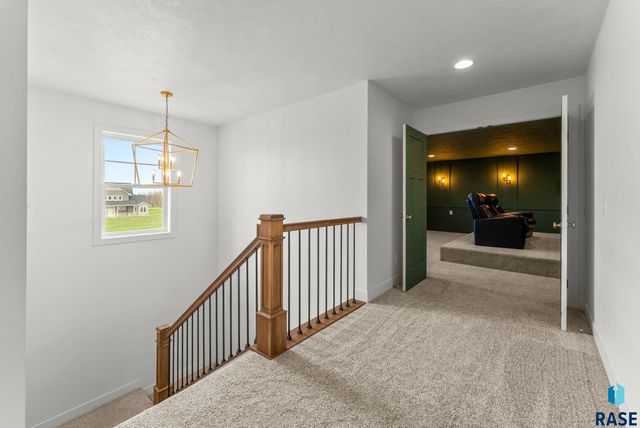 27203 Cedar Ridge Ct, Harrisburg, SD 57032